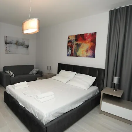 Luxury - Floor Panorama Apartment
